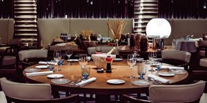 Khi nhà mốt mang xa hoa vào nhà hàng