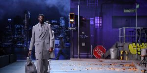 Louis Vuitton FW19: Tượng đài nghệ thuật Michael Jackson!