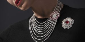 Chanel lần nữa đánh thức vẻ đẹp hoa camellia huyền thoại