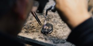 Mối gắn kết giữa Goossens và Chanel: Từ cuộc gặp gỡ định mệnh