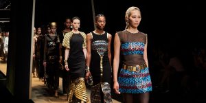 Chanel trình diễn BST Paris-New York 2018/19 Métiers d’art tại  Seoul, Hàn Quốc