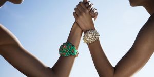 Cactus de Cartier ôm trọn vẻ đẹp hoang dã mà tinh tế