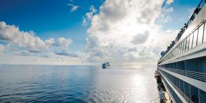 ECOXURY: Siêu du thuyền Crystal nói không với ống hút nhựa