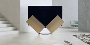 Bang & Olufsen ra mắt tivi 77-inch OLED với bộ loa đóng mở như cánh bướm