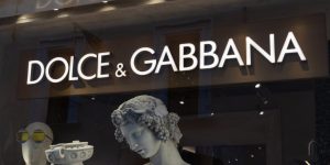 Dolce & Gabbana tụt 140 bậc trong bảng xếp hạng 1000 thương hiệu hàng đầu châu Á