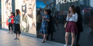 Thế hệ Z trở thành động cơ tăng trưởng tiếp theo của thương hiệu xa xỉ