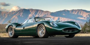 Đấu giá Jaguar XJ13 bản phục chế 7 triệu bảng