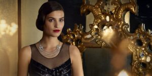 BST trang sức Le Paris Russe de Chanel: Mối tình nước Nga giữa lòng Paris