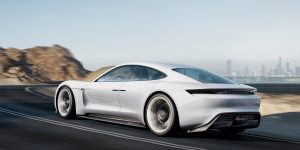 Porsche Taycan được ra mắt ngoạn mục tại Singapore