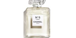 Cho chúng ta: 12 lọ nước hoa vượt thời gian