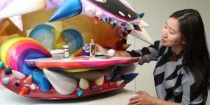 Tác phẩm điêu khắc của Takashi Murakami x Pharrell Williams chạm mức đấu giá 2,6 triệu USD