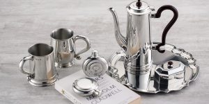 Trở thành những chủ tiệc sành điệu với bộ bình thiếc Liberty của Royal Selangor