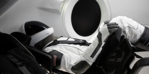 SpaceX có kế hoạch đưa khách du lịch lên vũ trụ từ năm 2021