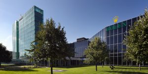 Rolex đóng cửa nhà máy tại Thụy Sĩ giữa khủng hoảng Covid-19