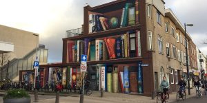 Chiêm ngưỡng tác phẩm bích họa tủ sách đường phố của nghệ sĩ Jan Is De Man