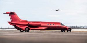 Trải nghiệm lái “chuyên cơ” ra đường phố cùng với Limo-Jet