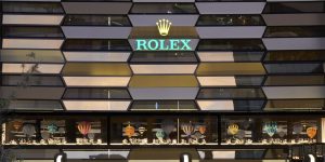 Rolex tái mở cửa cửa hàng lớn nhất thế giới tại Dubai
