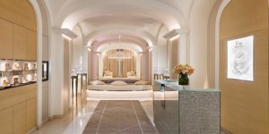 Chăm sóc da với dịch vụ tuyệt vời tại Dior Institute giữa Paris hoa lệ