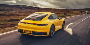 Cảm giác sau tay lái siêu xe Porsche 911 Carrera 4S