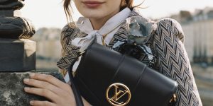 Louis Vuitton gói trọn tinh hoa chế tác da thủ công trong mẫu túi LV Pont 9