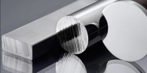 Khám phá các vật liệu quen thuộc trong chế tác đồng hồ