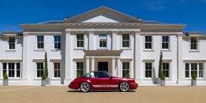 Ionic Cars biến chiếc Porsche cổ điển thành xe điện tối tân