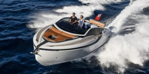 RiverRock: Bảo chứng an toàn tài chính của Fairline Yachts