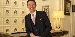 “Giá của khủng hoảng”