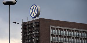 Volkswagen, Mercedes và 3 hãng xe khác thuộc top 10 công ty nợ nhiều nhất thế giới