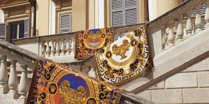 Chiêm ngưỡng vẻ đẹp quyến rũ của BST nội thất Home Versace mới nhất