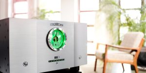 Vì sao audiophile dùng pin cho hệ thống âm thanh hi-end thay vì dùng nguồn điện trực tiếp?