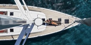 Master Class: Sự khác biệt giữa du thuyền, thuyền buồm và catamaran