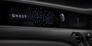 Rolls-Royce hé lộ bảng điều khiển phát quang thông minh Illuminated Fascia