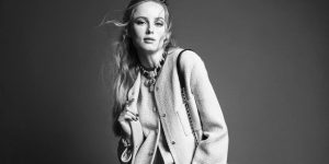 Chanel Ready-to-Wear Thu Đông 2020/21: Lãng mạn trong tinh thần tối giản