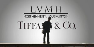 Trận chiến tỷ đô của thị trường trang sức: Bernard Arnault có thể ưu ái Cartier hơn Tiffany?