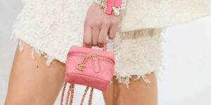 Luxuo Spend: Xu hướng nhỏ xinh tại Chanel cho mùa Xuân 2021