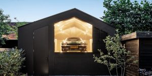 Chiêm ngưỡng nhà xe Jaguar đầy nghệ thuật được xây dựng bởi vợ chồng người Amsterdam