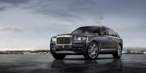 Chiêm ngưỡng phiên bản Rolls-Royce Cullinan tối tân và hầm hố như xe tải quái thú