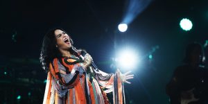 Hà Trần song ca cùng Thanh Lam trong Daikin Concert “Để gió cuốn đi”