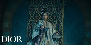 Dior Couture Spring 2021: Tương lai dưới những lá bài