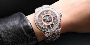 Chanel J12: Cuộc cách mạng hai thập kỷ