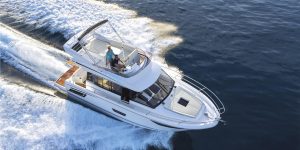 Vietyacht bàn giao du thuyền giải trí đỉnh cao Merry Fisher 38 Fly tại Đà Nẵng