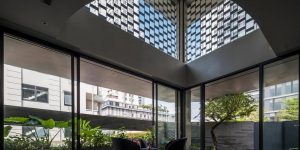 Nhà Sài Gòn: Thiết kế ô trống độc đáo trong một ngôi nhà bê tông của 23o5