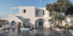 Kiến trúc Hy Lạp thanh lịch trong một ngôi nhà trên hòn đảo Zakynthos