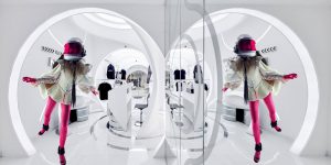 Mặt trời Now: Tàu vũ trụ mua sắm thời trang ở Sài Gòn