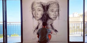 Hội họa đen trắng: Nghệ thuật đa nghĩa trong gam sắc tối giản