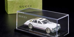 Đồ chơi mô hình: Gucci Cadillac Seville x Hot Wheels