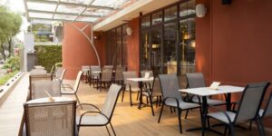 Paper & I: Tìm lại phong cách thưởng thức cà phê tĩnh tại giữa lòng Sài Gòn