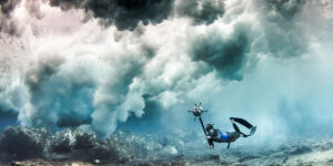 Từ đồng hồ lặn đến vấn đề vận động bảo vệ môi trường