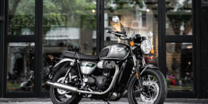 Mãn nhãn với Triumph Bonneville T100 Gold Line đầu tiên tại Việt Nam